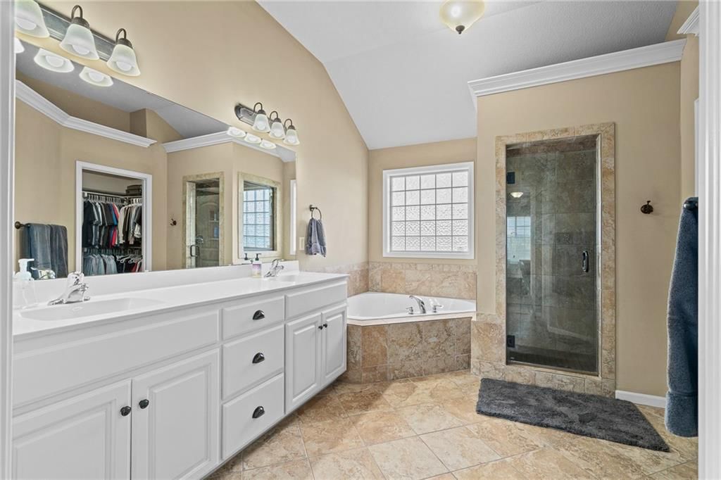 1518 Creekmoor Drive — photo 10