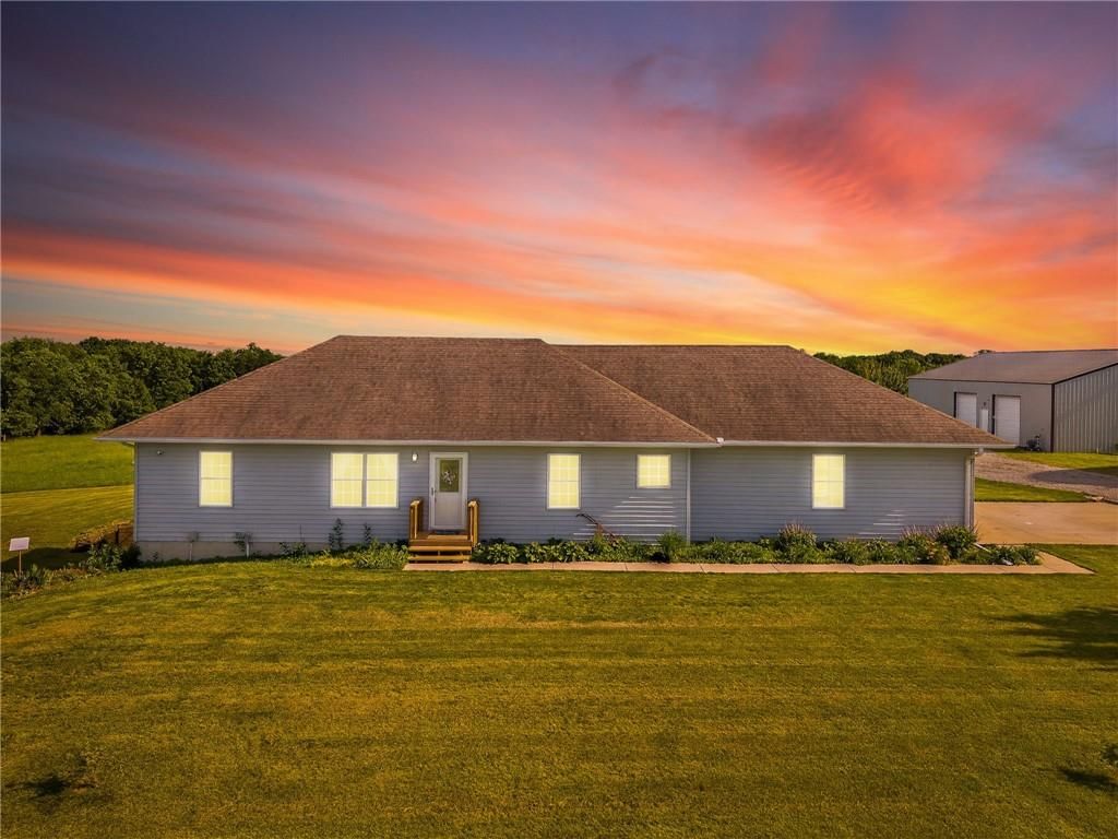 8652 SE Bethany Drive, Cowgill, MO