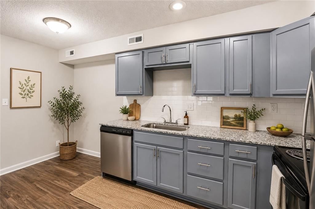 3240 Harrison Street — photo 8