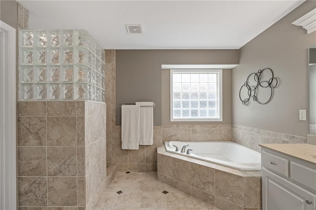 23632 W 52nd Terrace — photo 36