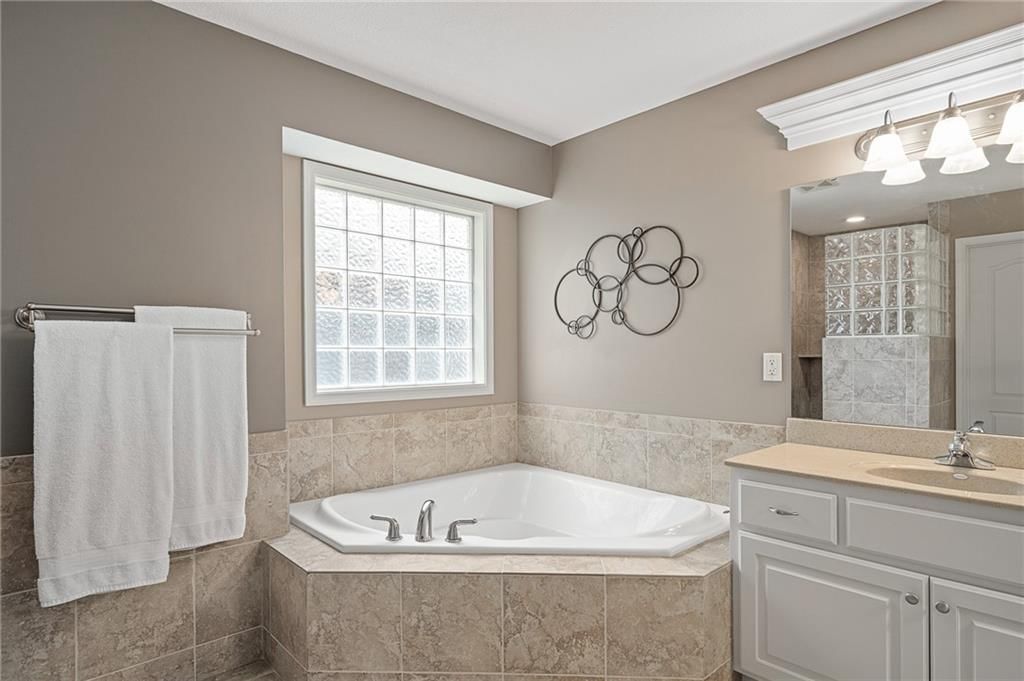 23632 W 52nd Terrace — photo 39