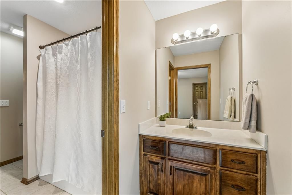 16200 Ballentine Street — photo 31