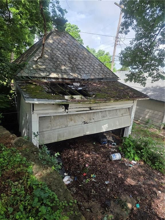 2937 Seneca Street — photo 8