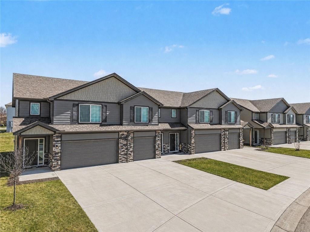 1500 NE Shale Court, Grain Valley, MO