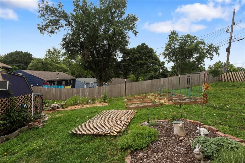 3622 NE Cypress Drive — photo 29