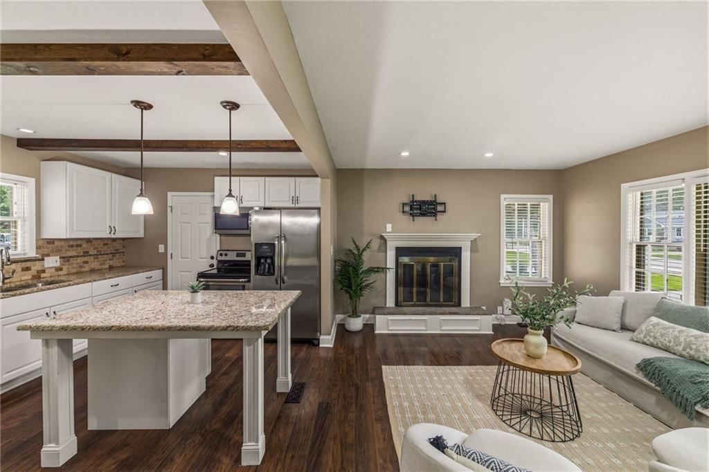 605 W Cedar Street — photo 8