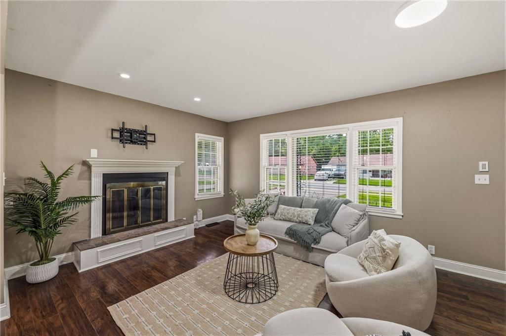 605 W Cedar Street — photo 9