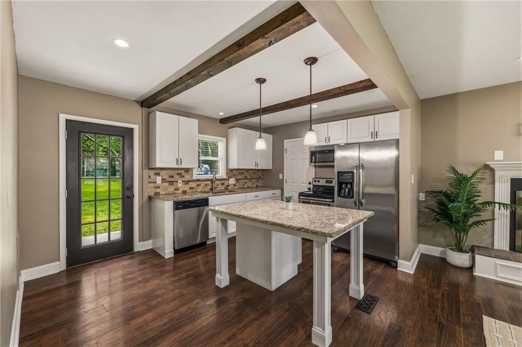 605 W Cedar Street — photo 11