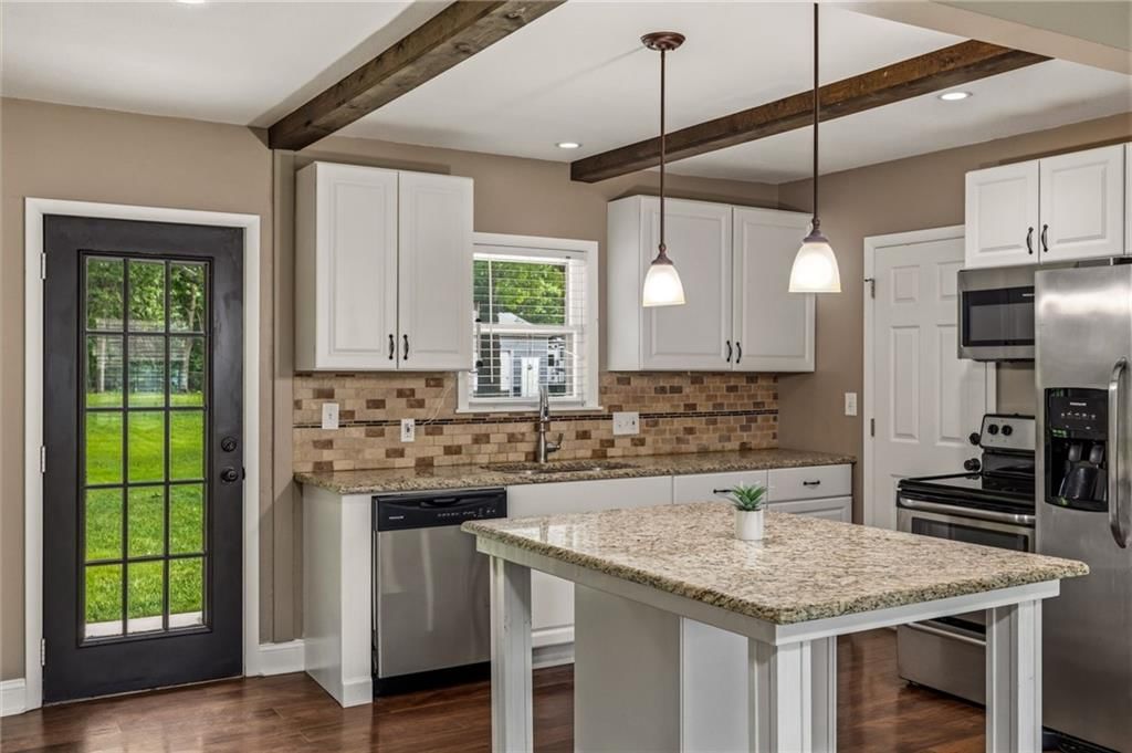 605 W Cedar Street — photo 18