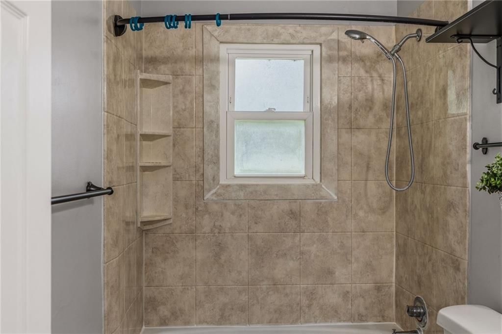 605 W Cedar Street — photo 20