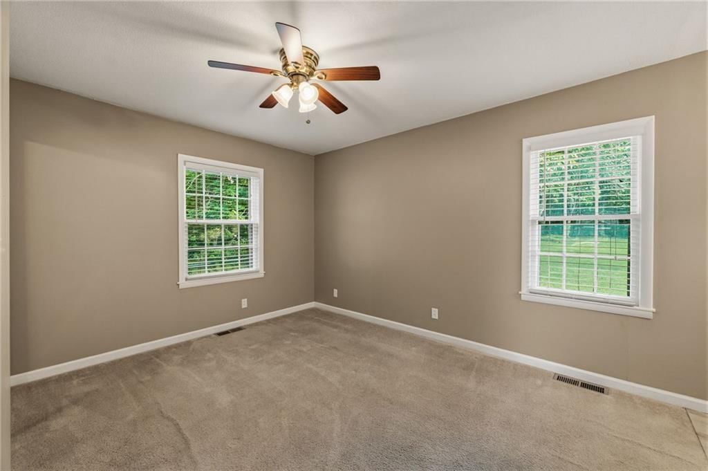 605 W Cedar Street — photo 26