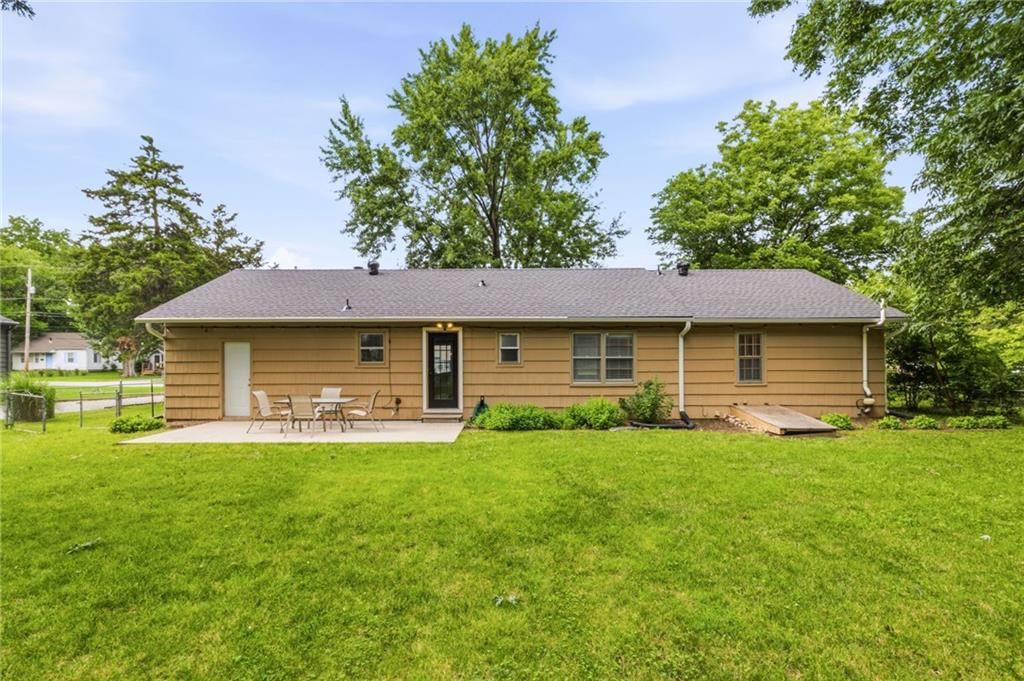 605 W Cedar Street — photo 37