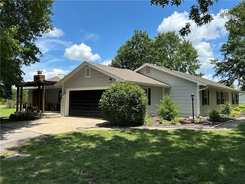 35352 W 146th Street — photo 2