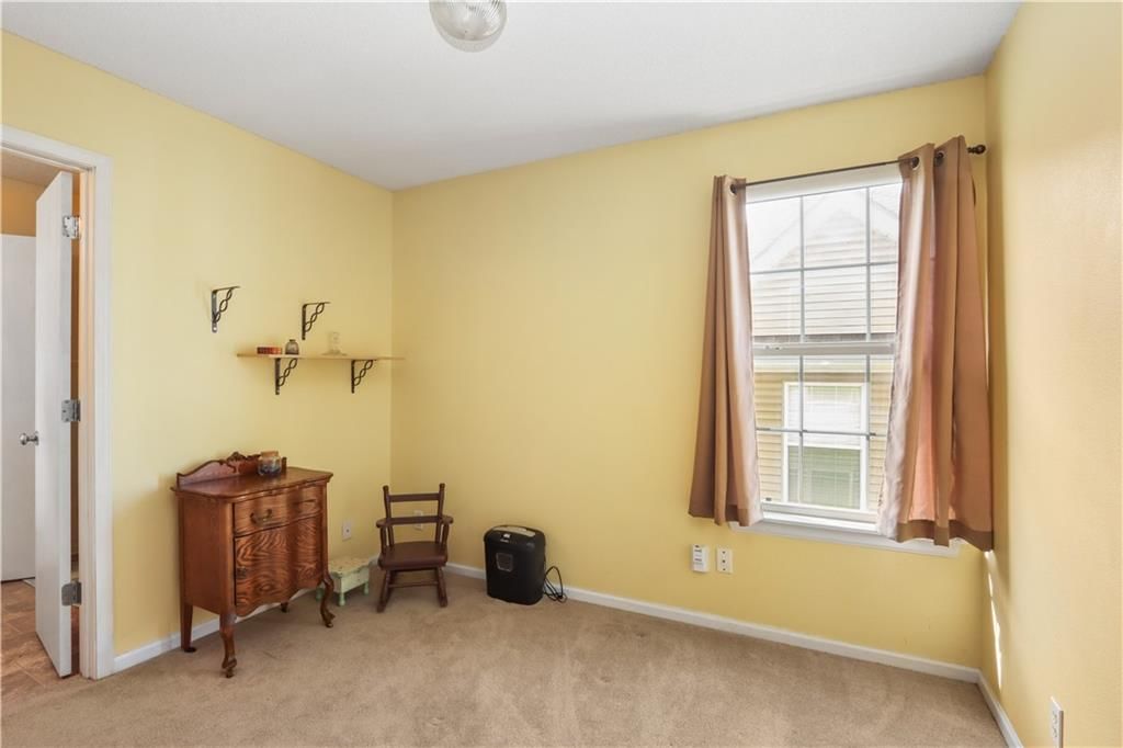 8035 N Elmwood Avenue — photo 12