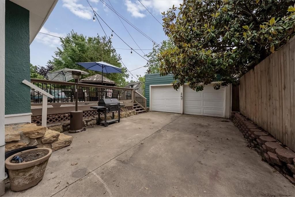 131 W 61st Terrace — photo 36