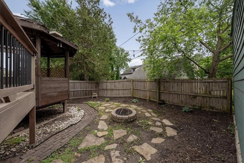131 W 61st Terrace — photo 38