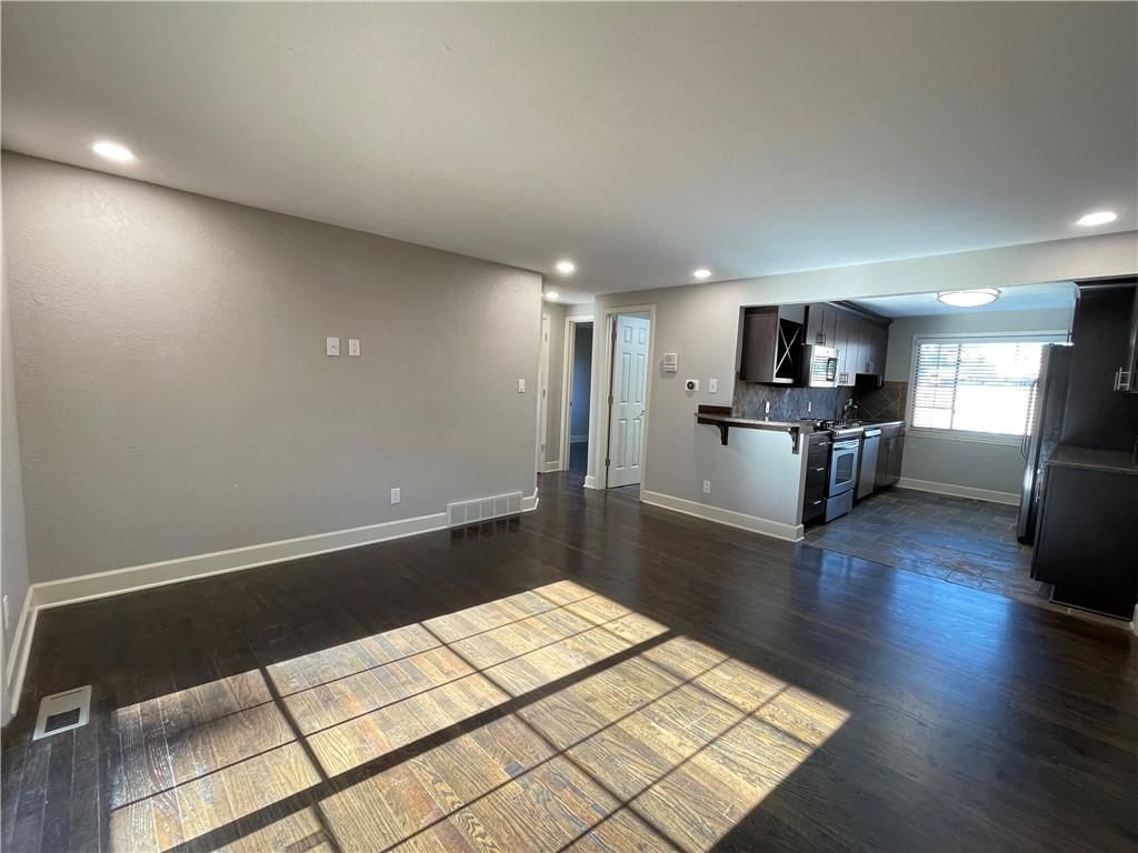 4537 Holly Street — photo 6