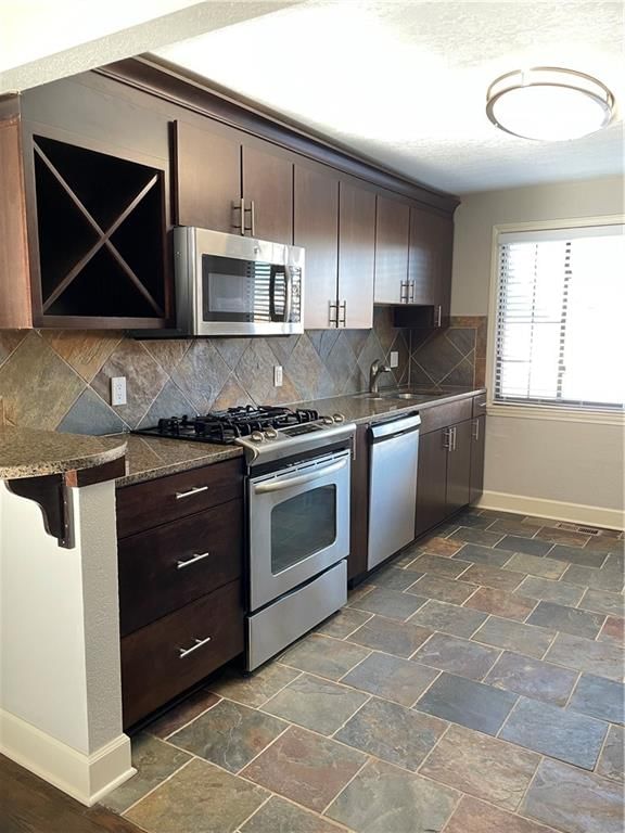 4537 Holly Street — photo 7