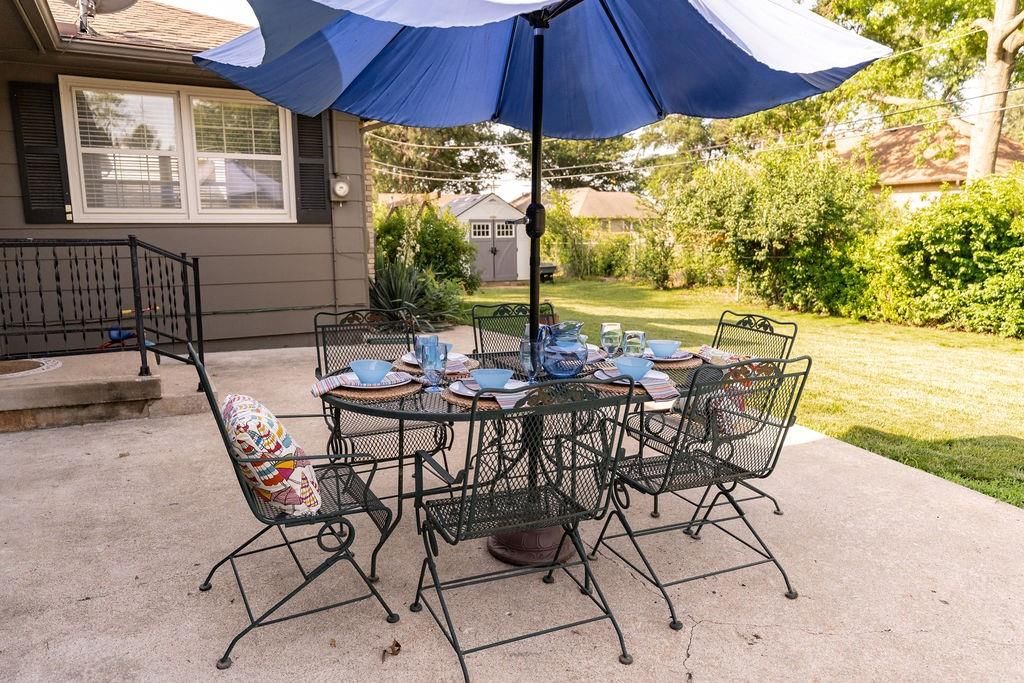 602 Thunderbird Drive — photo 40