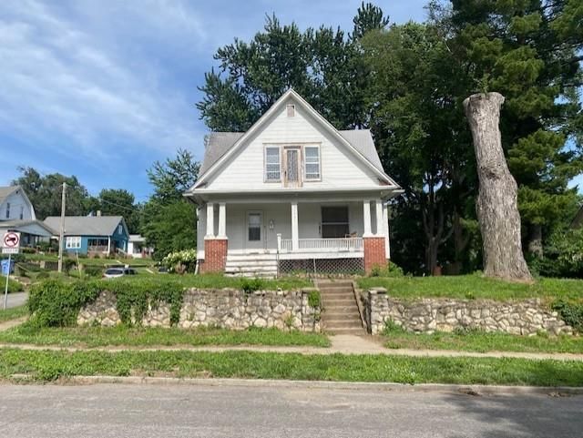 1501 S 33rd Street, St Joseph, MO