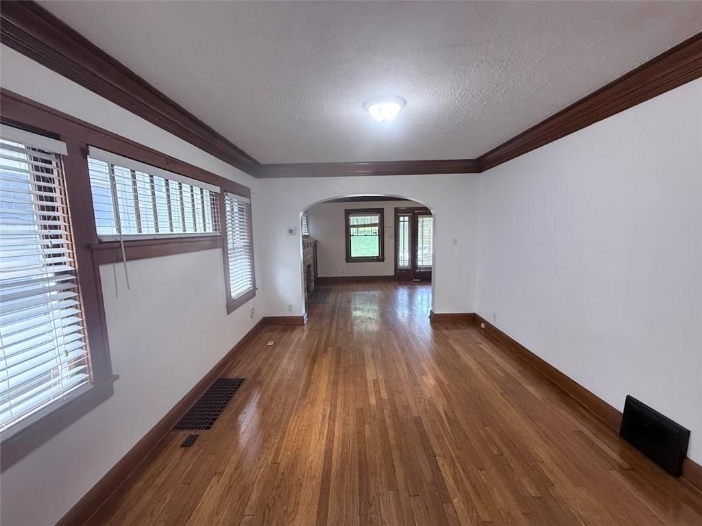 842 Barnett Avenue — photo 5