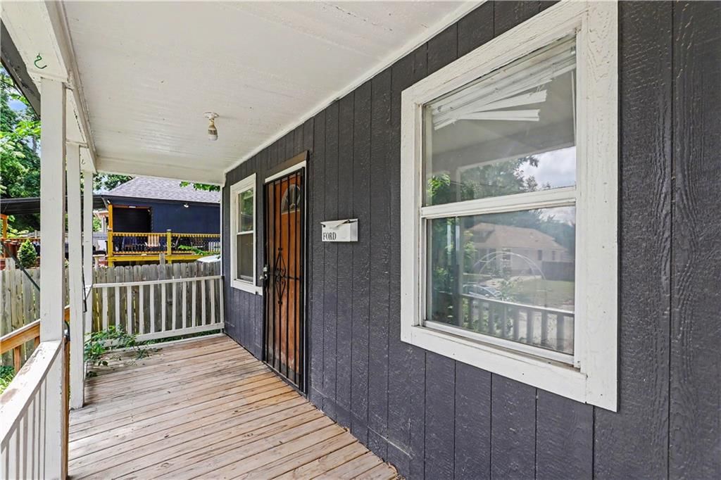 2524 Kensington Avenue — photo 7