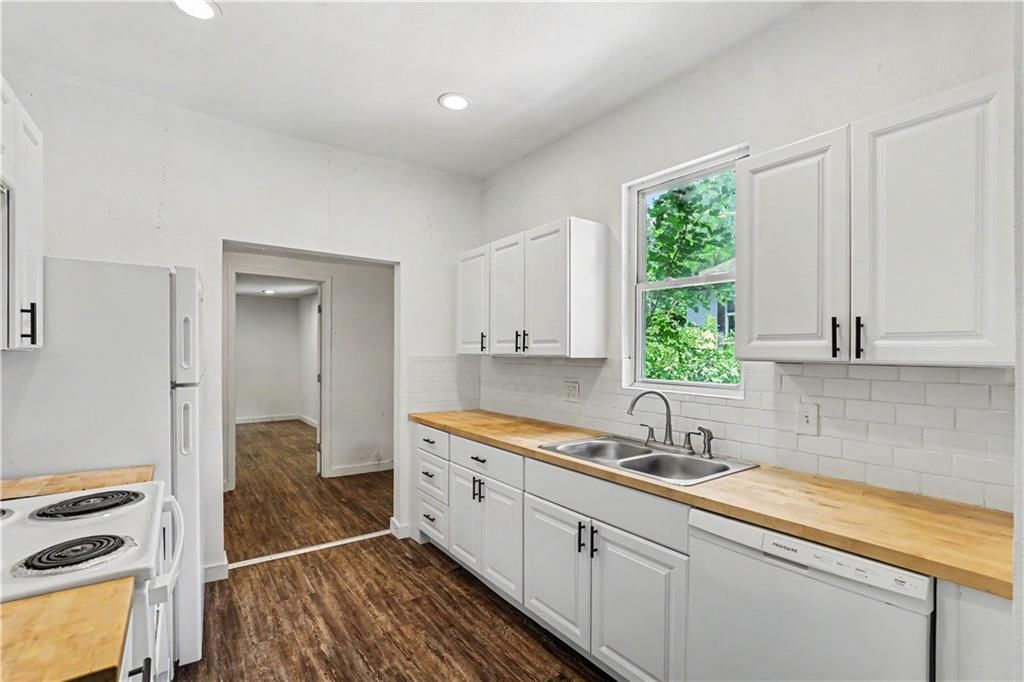 2524 Kensington Avenue — photo 18