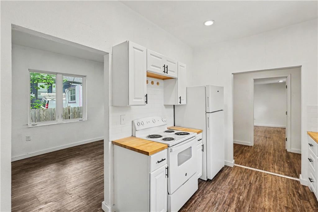 2524 Kensington Avenue — photo 20