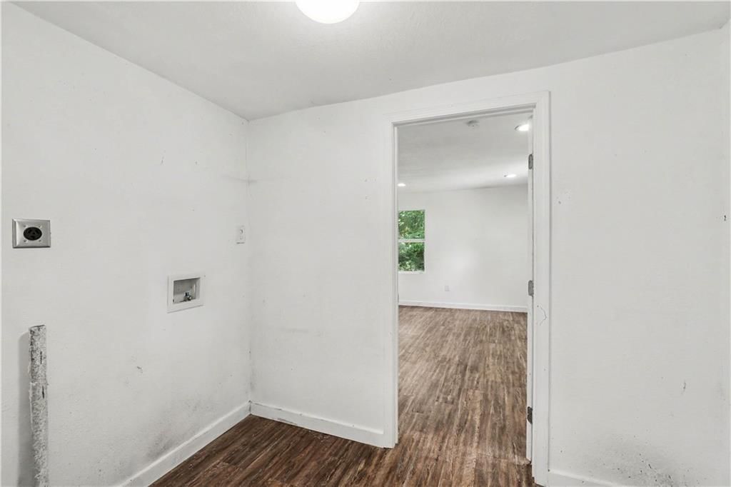 2524 Kensington Avenue — photo 21