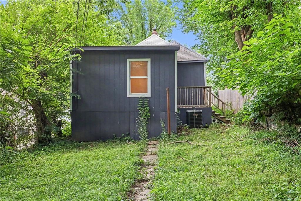 2524 Kensington Avenue — photo 27