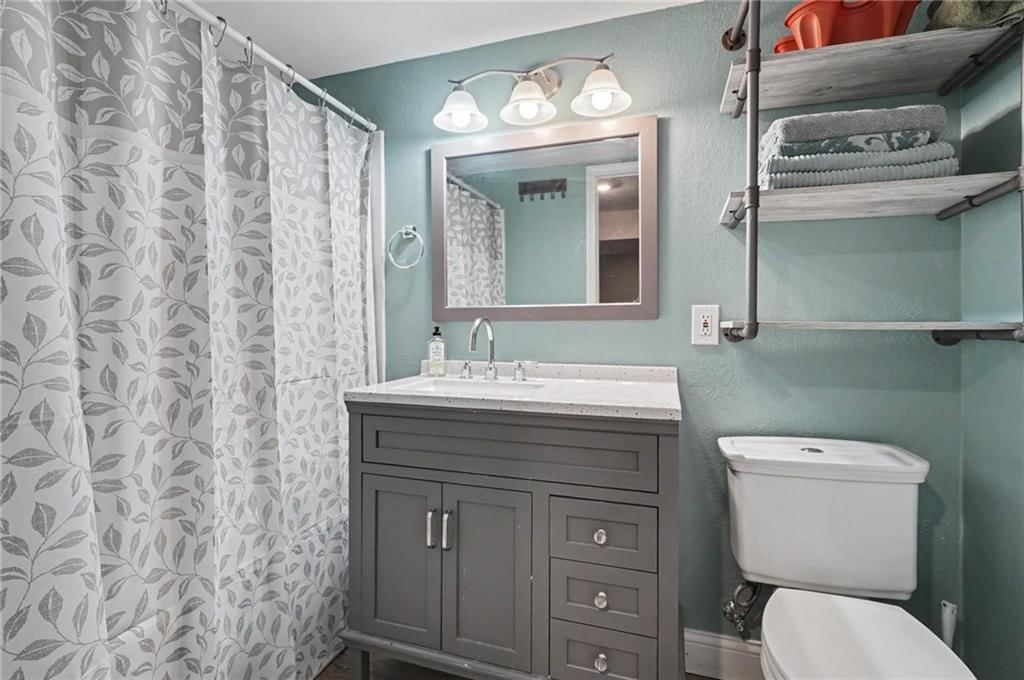 218 Cedarlane Drive — photo 25