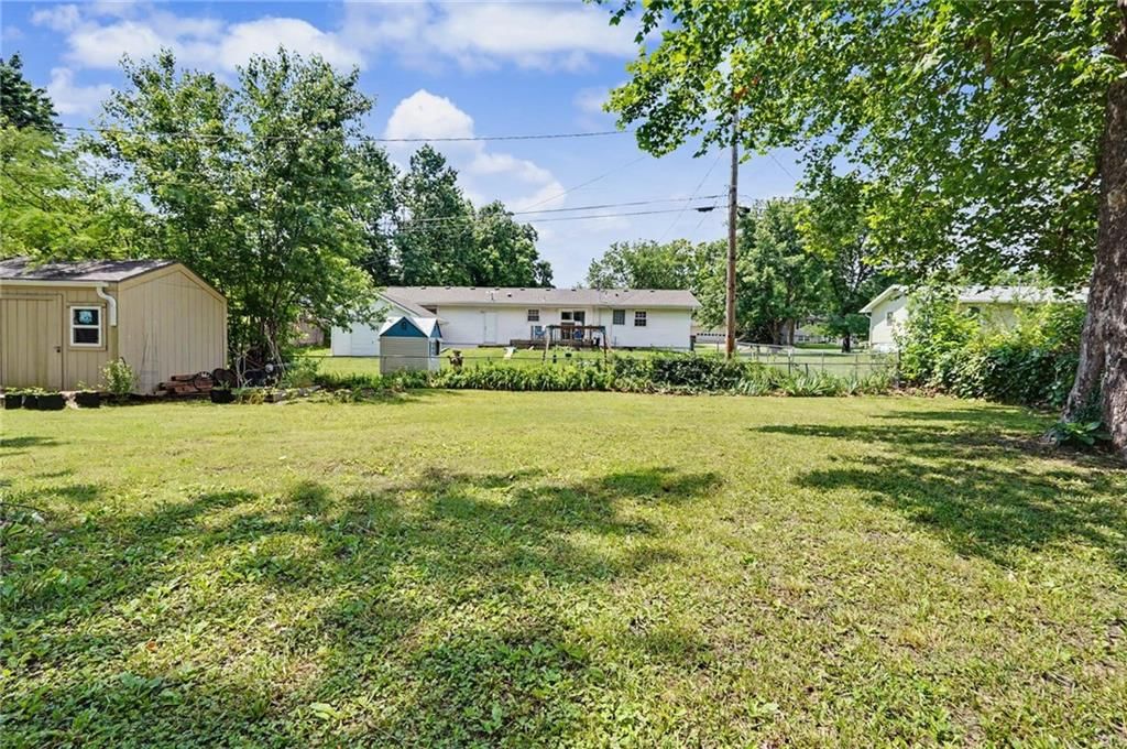218 Cedarlane Drive — photo 30