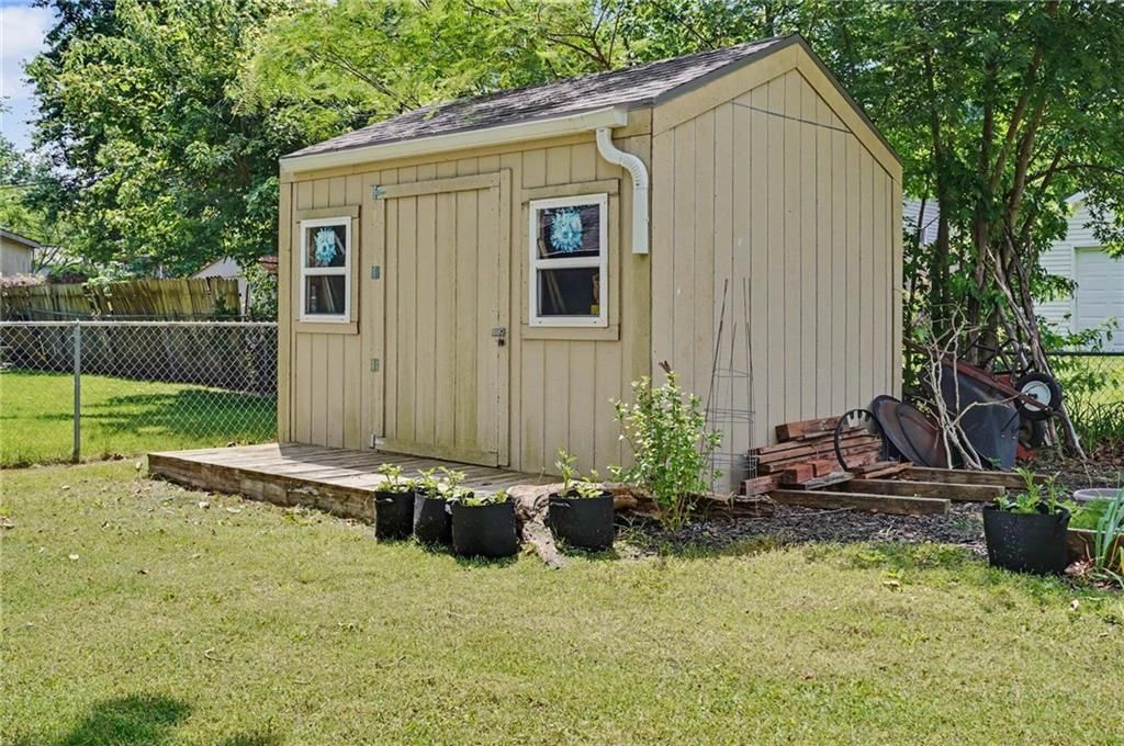 218 Cedarlane Drive — photo 31