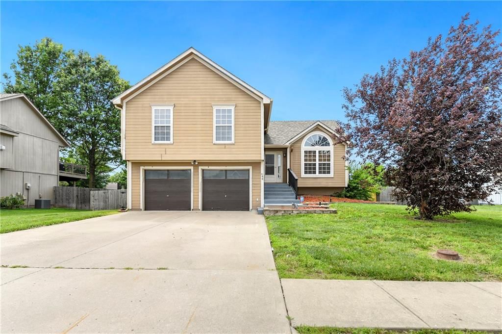 644 SE JONATHON Avenue — photo 1