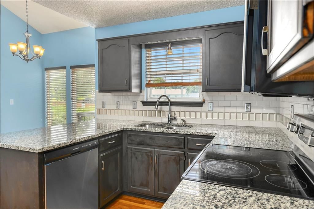 644 SE JONATHON Avenue — photo 16