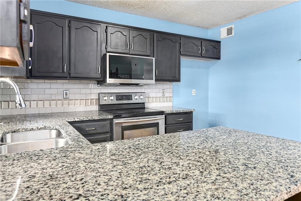 644 SE JONATHON Avenue — photo 17
