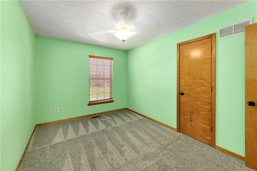 644 SE JONATHON Avenue — photo 32