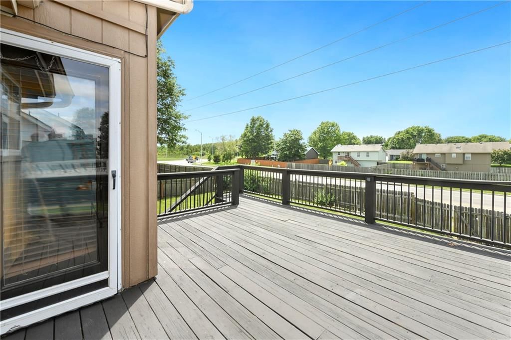 644 SE JONATHON Avenue — photo 42