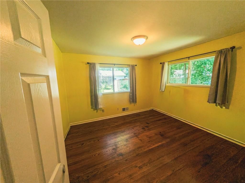 308 E 78th Terrace — photo 11