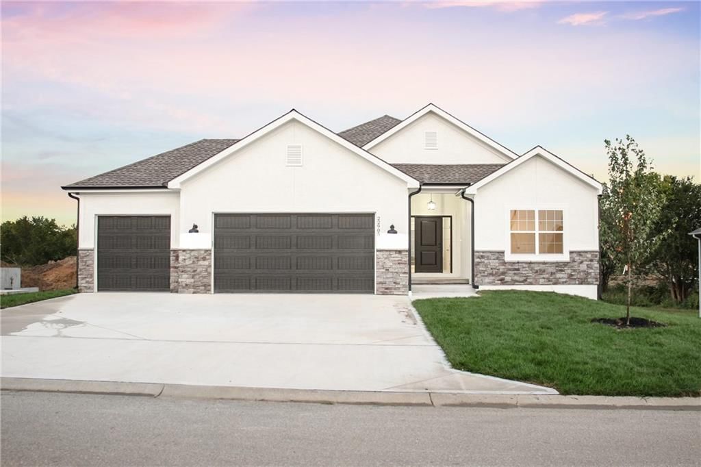 22912 S Ridgeview Drive — photo 1