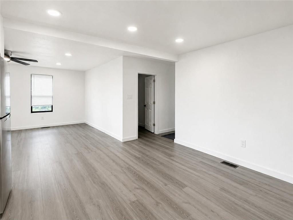 525 W Walnut Street — photo 6