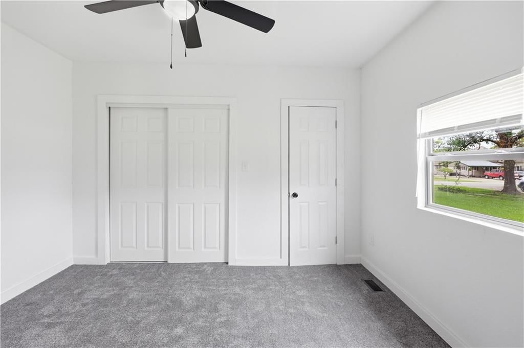 525 W Walnut Street — photo 8