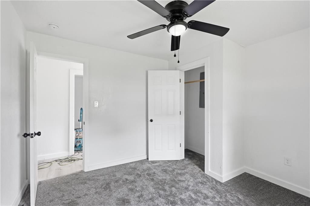 525 W Walnut Street — photo 11