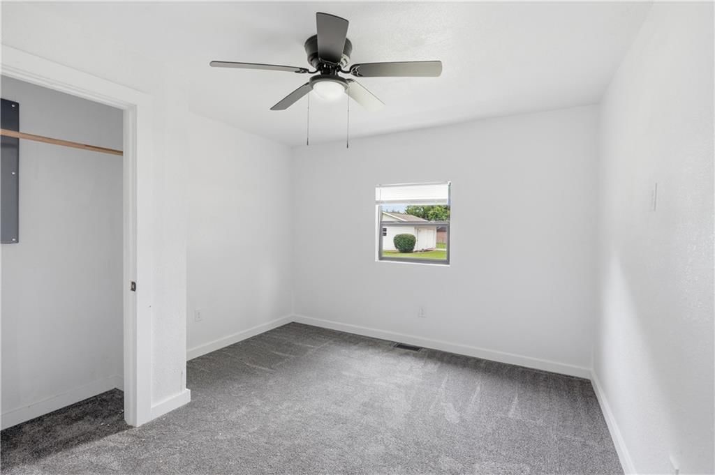 525 W Walnut Street — photo 12