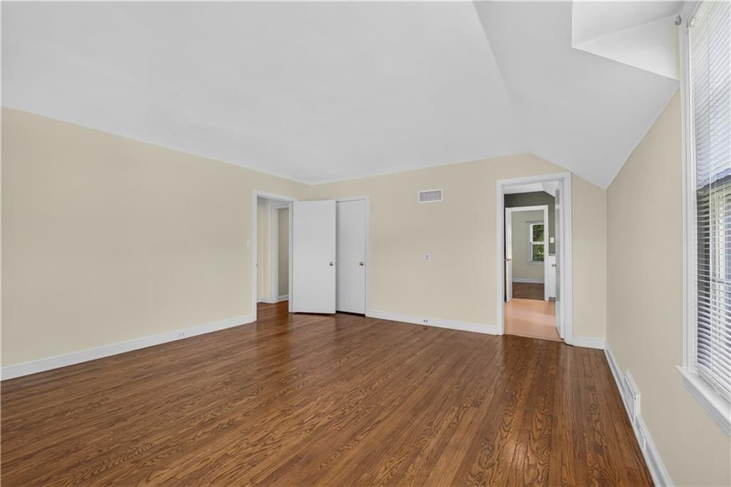829 W 54th Terrace — photo 38