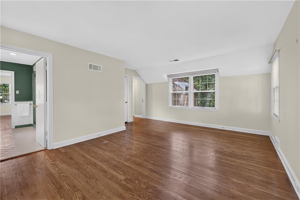 829 W 54th Terrace — photo 41