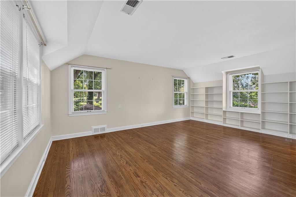 829 W 54th Terrace — photo 42