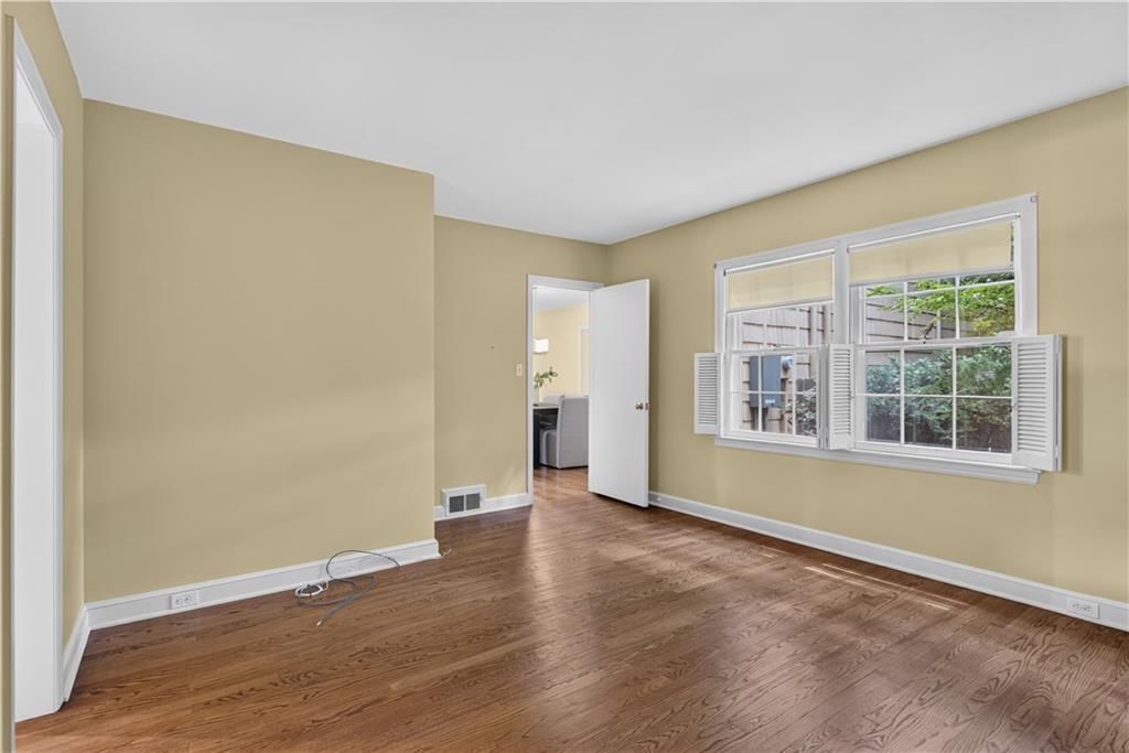 829 W 54th Terrace — photo 45