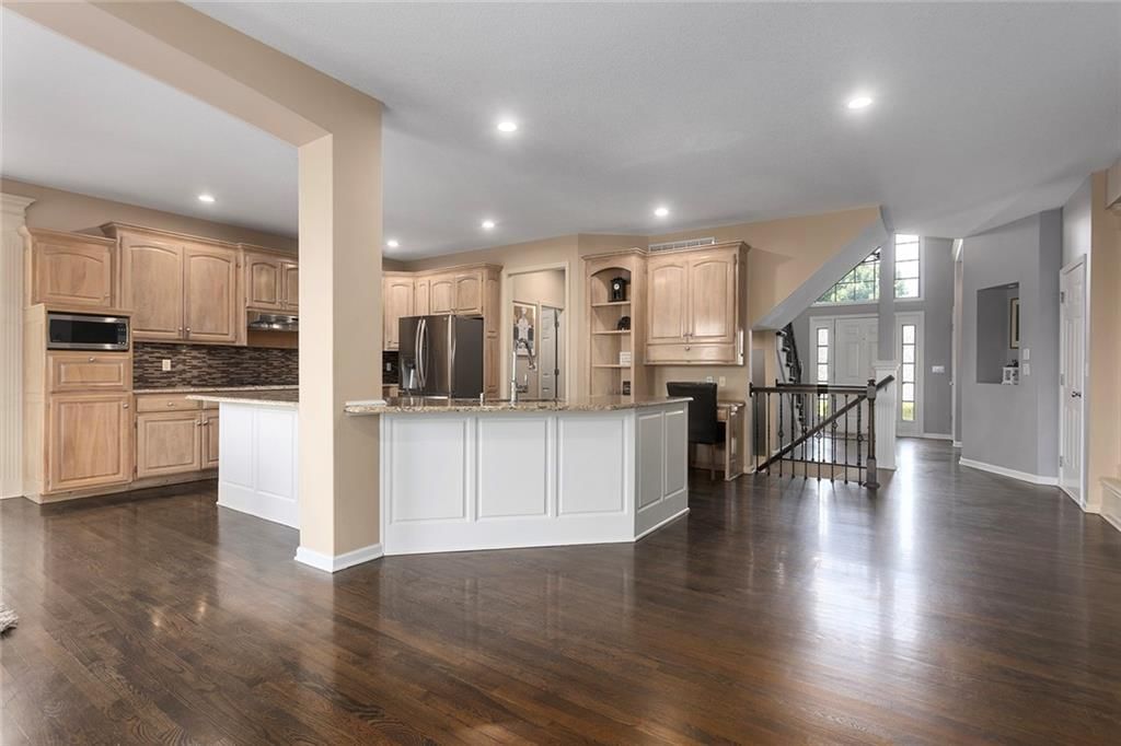212 NE Hidden Ridge Lane — photo 10