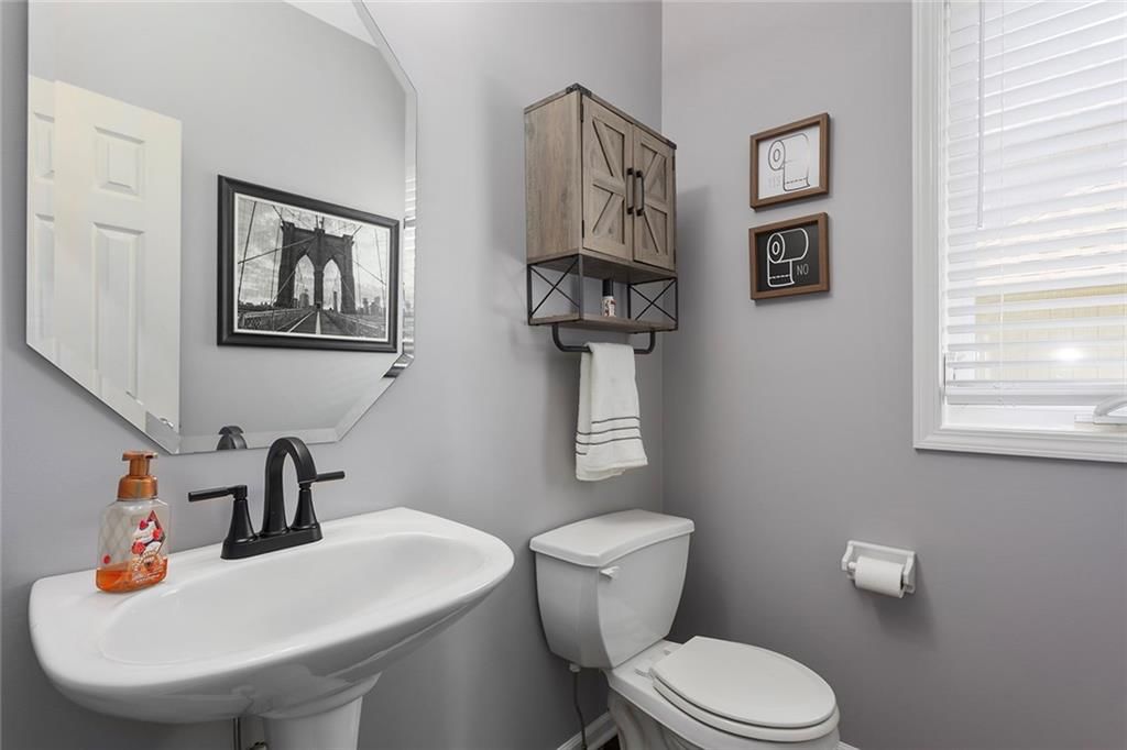212 NE Hidden Ridge Lane — photo 17